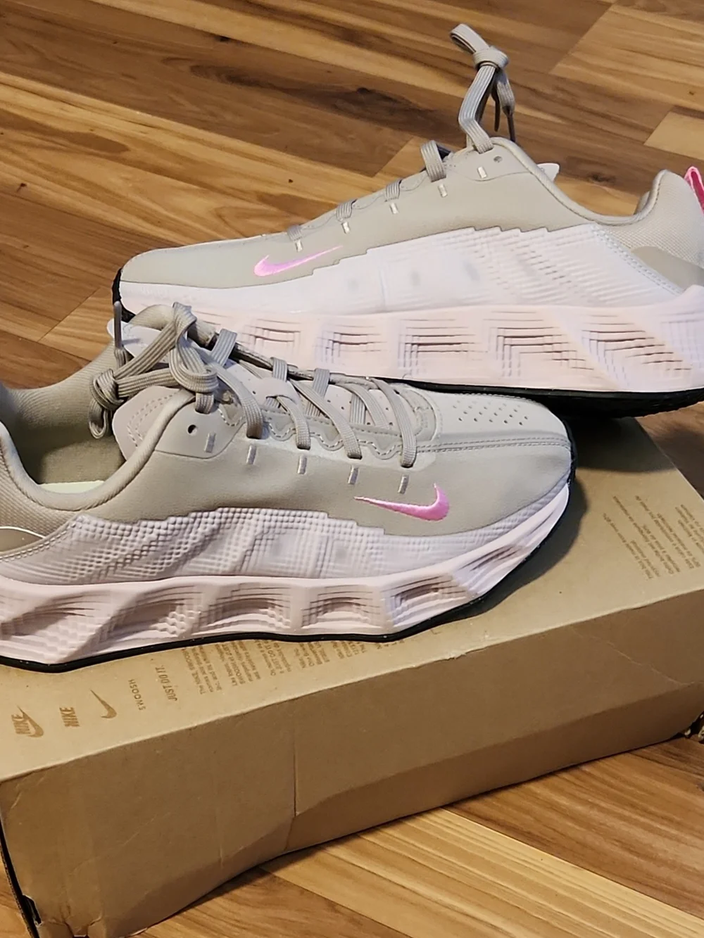 Nike women athletic